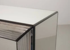 Console en miroir argenté minimaliste et exclusive, fabriquée à la main, objet d'art