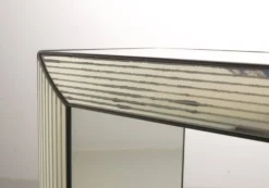 Console en miroir argenté minimaliste et exclusive, fabriquée à la main, objet d'art