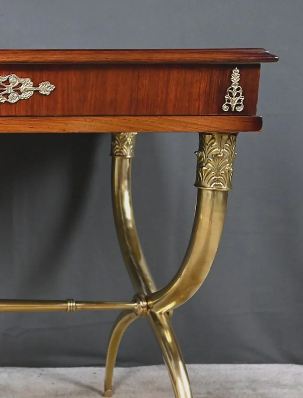 Console en placage d’acajou, style Empire – 1re partie XXe