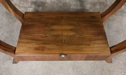 Console en placage de noyer, style art déco – XXe