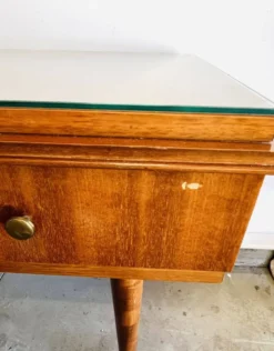 Console en teck années 50 par Gaston Poisson – 3 tiroirs, miroir