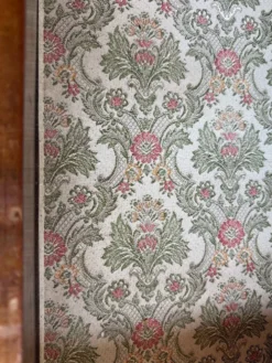 Console française XIXe en merisier et marbre noir, pieds griffes
