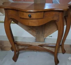 Console galbée style Louis XV / Art Nouveau en bois massif