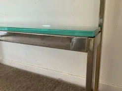 Console « G » par Belgochrom en laiton et verre des années 70