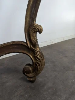 Console Louis XV en bois doré sculpté dessus marbre rouge