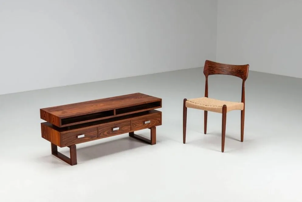 Console multimédia flottante moderne du milieu du siècle en palissandre, Danemark, 1960