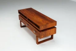 Console multimédia flottante moderne du milieu du siècle en palissandre, Danemark, 1960