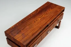 Console multimédia flottante moderne du milieu du siècle en palissandre, Danemark, 1960