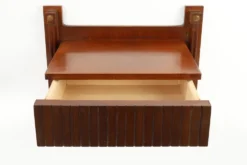 Console murale en bois avec des détails en laiton, Italie années 1960