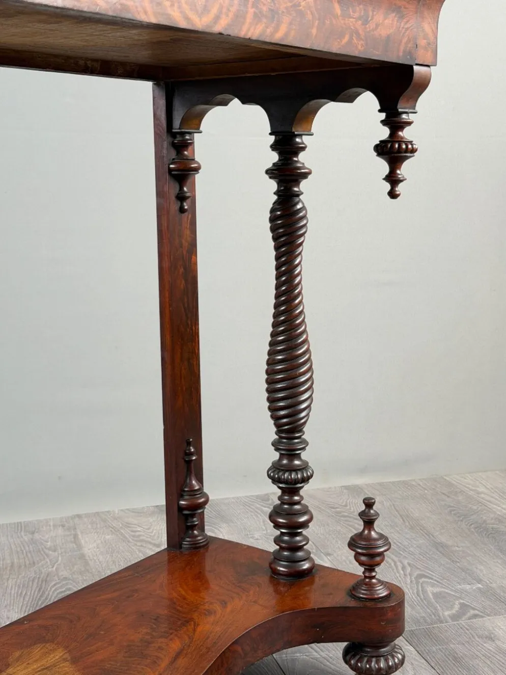 Console Napoléon III en acajou et marbre blanc, XIXe Siècle
