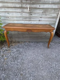 Console style Louis XV en bois