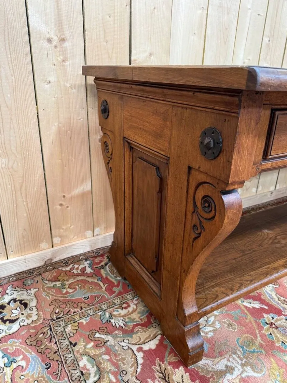 Console-table de milieu Néo-Renaissance – Travail lyonnais – Noyer massif