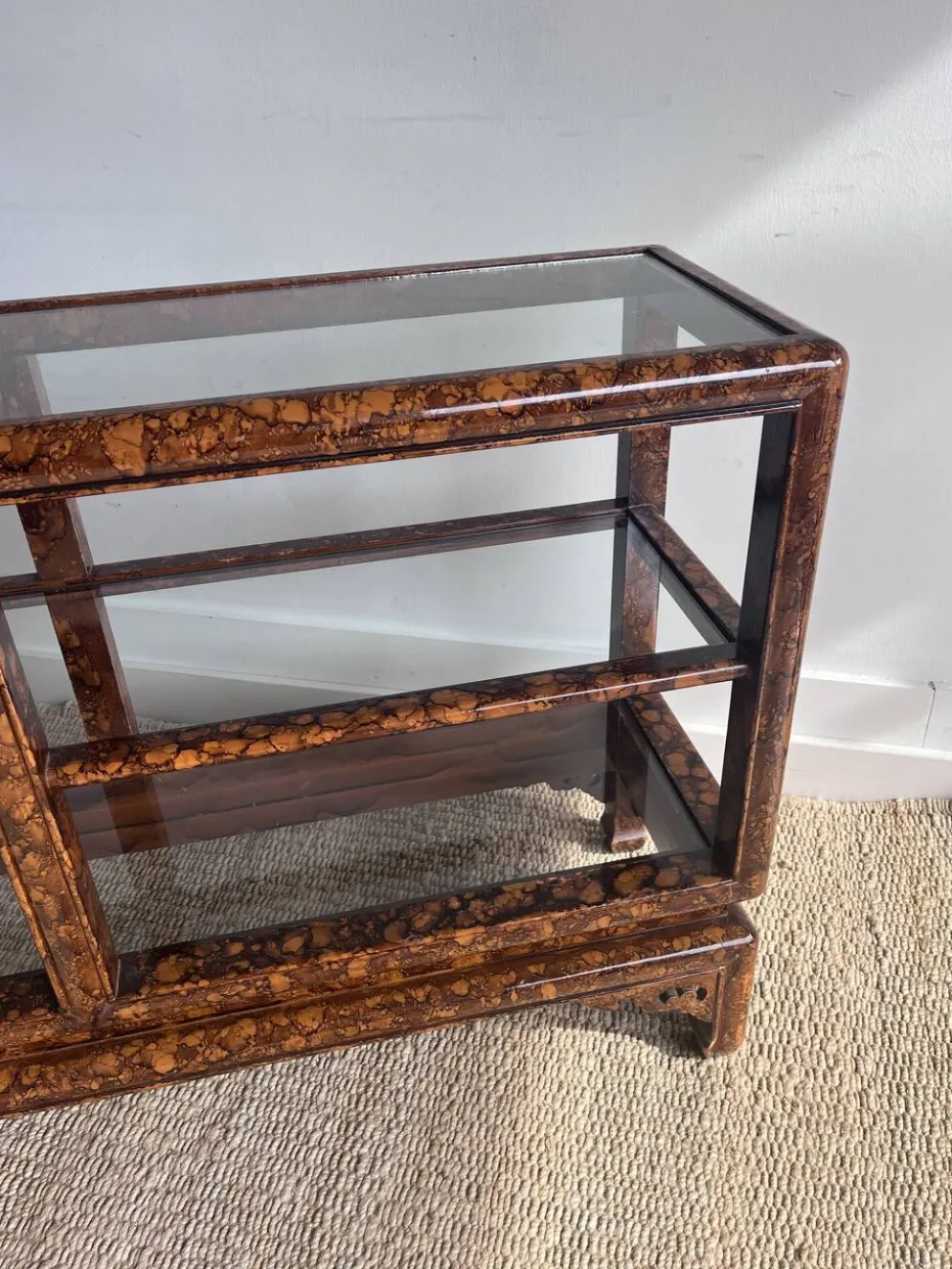 Console étagère laquée “Faux Écaille” — style Chinoiserie