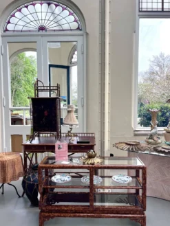 Console étagère laquée “Faux Écaille” — style Chinoiserie