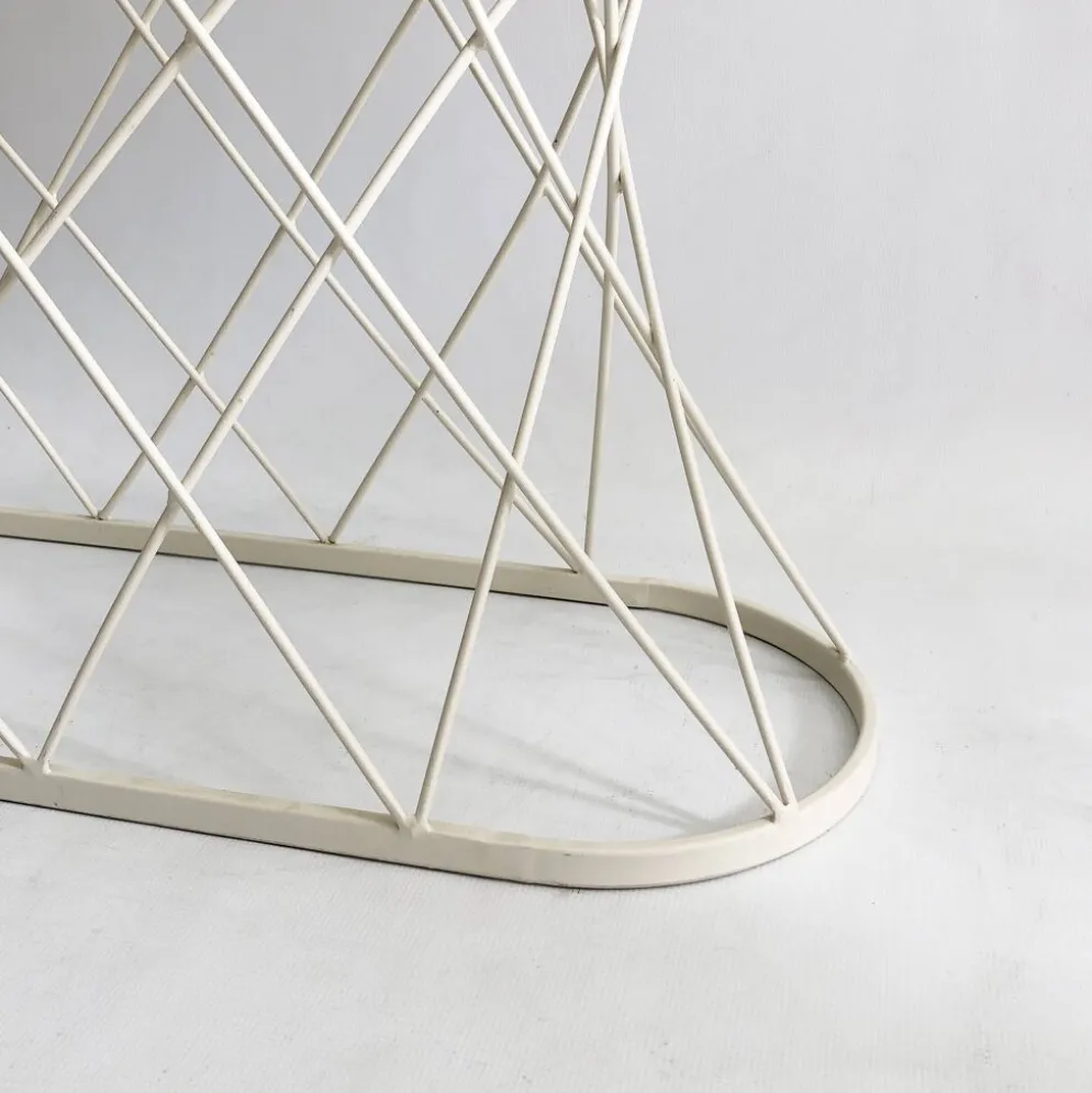 Console torsadée blanche des années 1980 Noguchi Style USA Mid Century Oval