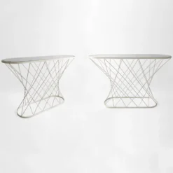 Console torsadée blanche des années 1980 Noguchi Style USA Mid Century Oval