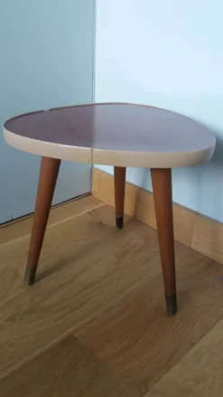 Console tripode bout de canapé porte-plante forme médiator