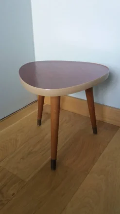 Console tripode bout de canapé porte-plante forme médiator
