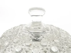 Conteneur à fromage ou à beurre Art Déco, en verre pressé, Tchécoslovaquie, années 1950.
