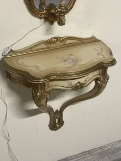 Coppia di consolle pensili con specchiera in stile Luigi XV
