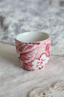 Coquetier ancien faïence anglaise Burleigh Victorian Chintz rouge