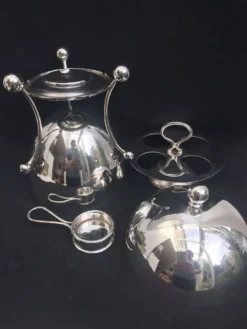 Coquetier antique Anglais