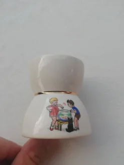Coquetier diabolo