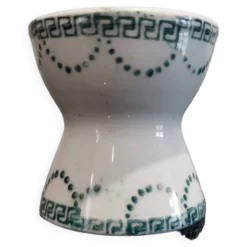 Coquetier diabolo ancien en porcelaine décor frise verte guirlandes
