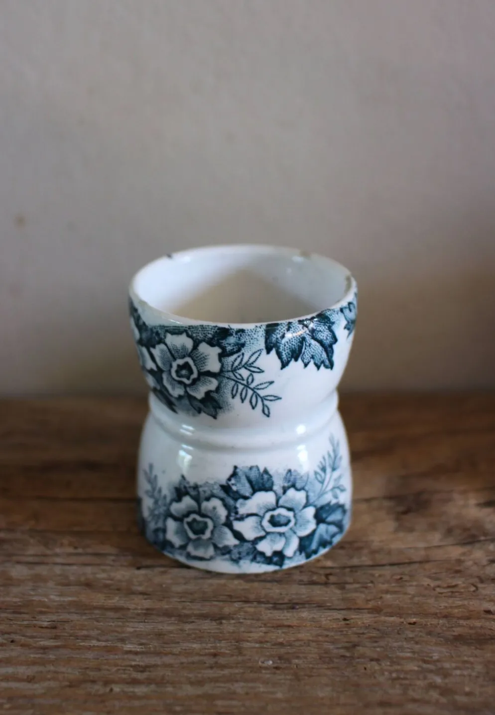 Coquetier Diabolo Terre de Fer fleurs bleu