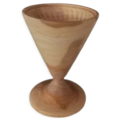 Coquetier en bois tourné