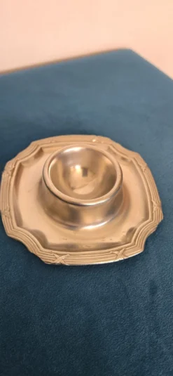 Coquetier en métal argenté