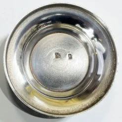 Coquetier en métal argenté, années 1960