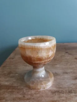 Coquetier en onyx albâtre