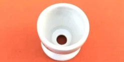 Coquetier en porcelaine Ulysse Paris pour Chanill décor floral