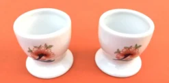 Coquetier en porcelaine Ulysse Paris pour Chanill décor floral