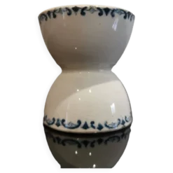 Coquetier faïence terre de fer bleu vintage