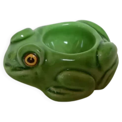 Coquetier grenouille en céramique verte
