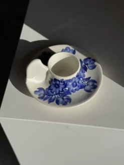 Coquetier à main bleu et blanc vintage, Pologne