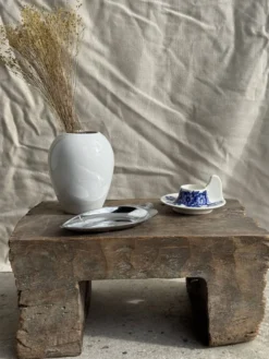 Coquetier à main bleu et blanc vintage, Pologne
