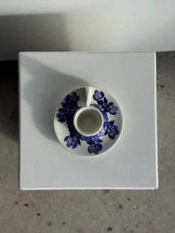 Coquetier à main bleu et blanc vintage, Pologne