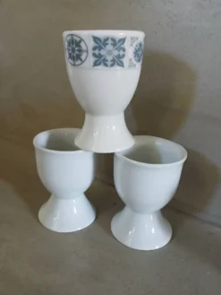 6 coquetiers anciens dépareillés
