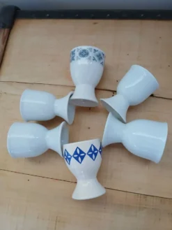 6 coquetiers anciens dépareillés