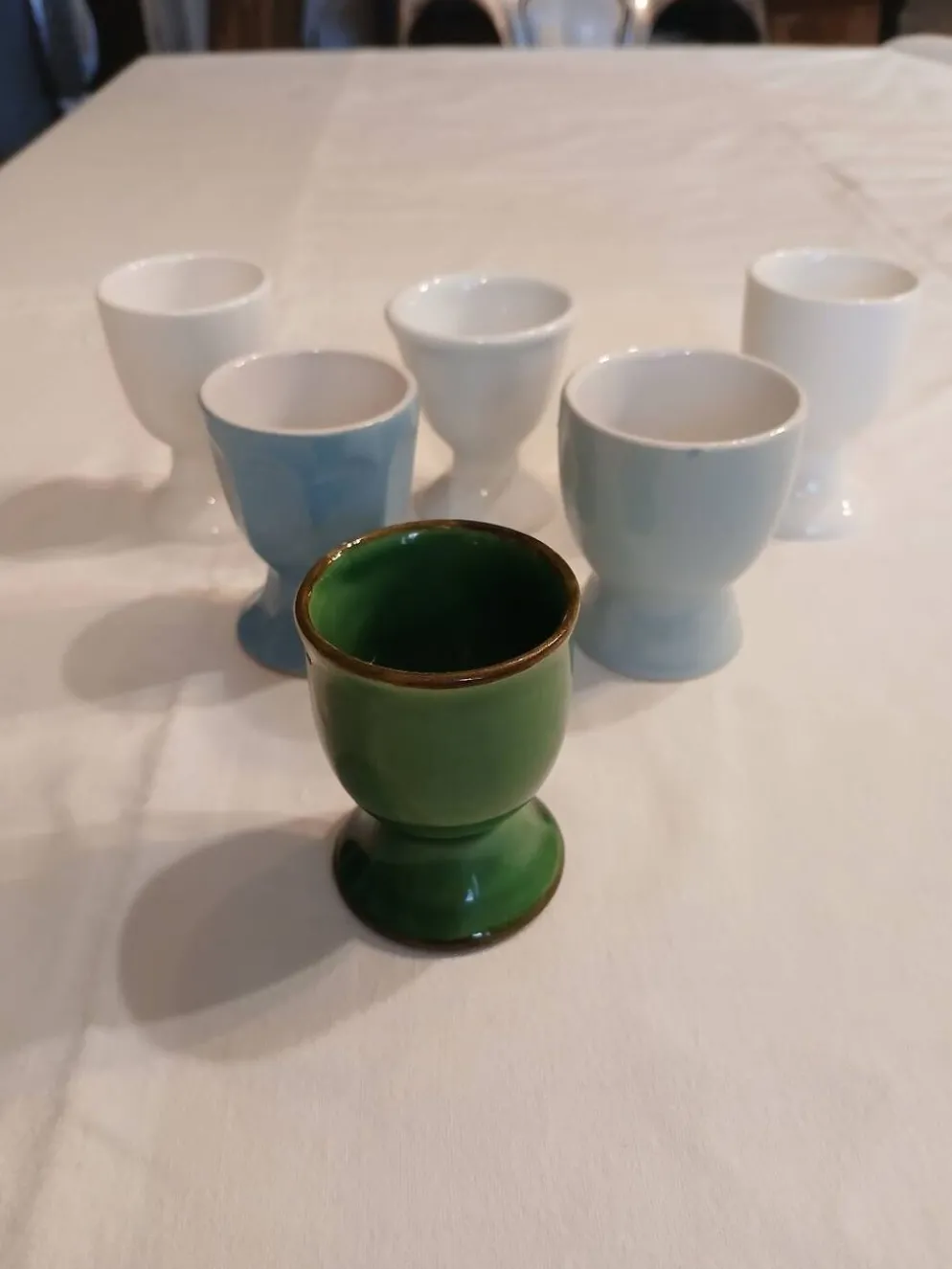 6 coquetiers anciens dépareillés