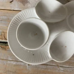 Coquetiers anciens en porcelaine Mehun