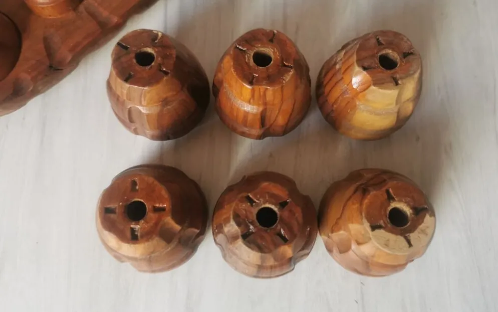 Coquetiers bois sculpté salière et poivrière