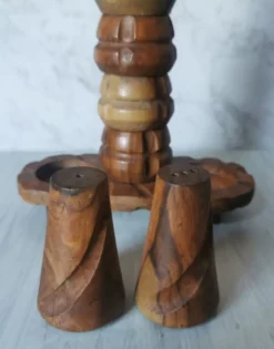 Coquetiers bois sculpté salière et poivrière
