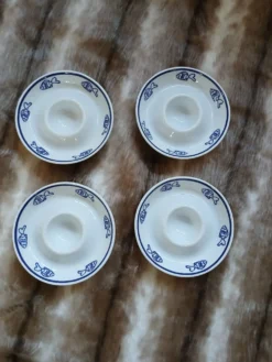 4 coquetiers Carré Blanc