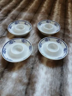 4 coquetiers Carré Blanc