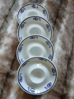 4 coquetiers Carré Blanc
