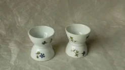 Coquetiers diabolo en porcelaine decor aux barbeaux